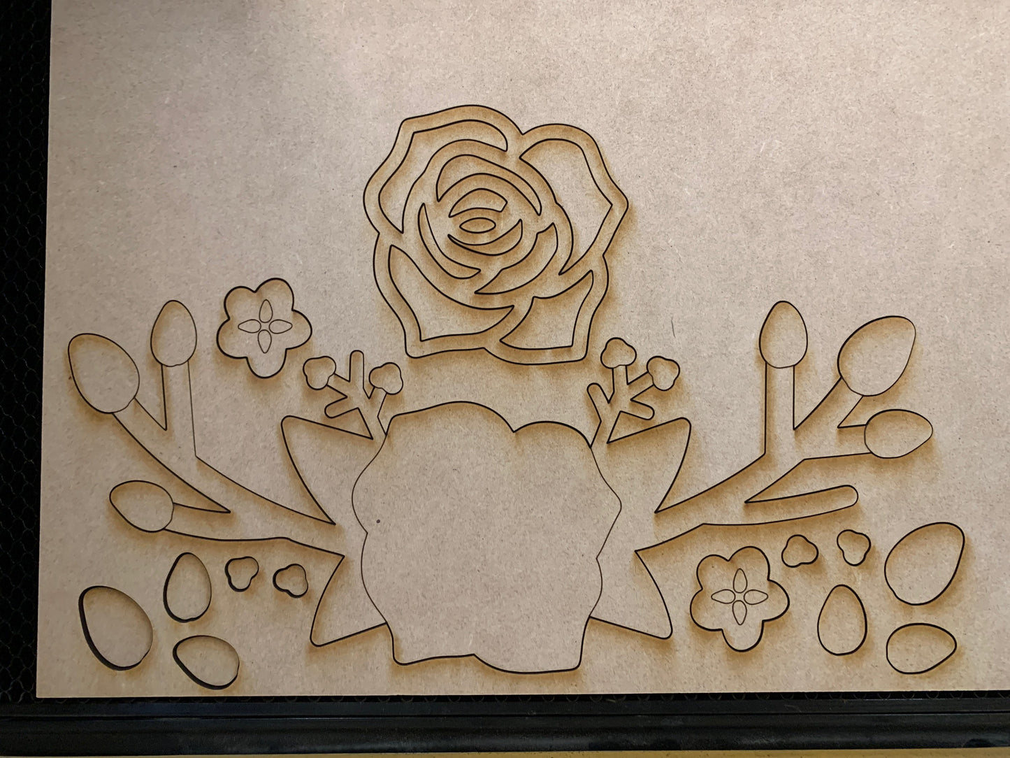 Spring Rose and Rosebud Door Hanger Round - Spring Floral Sign Making and DIY Kits - Cut File For Glowforge Laser - Digital SVG File